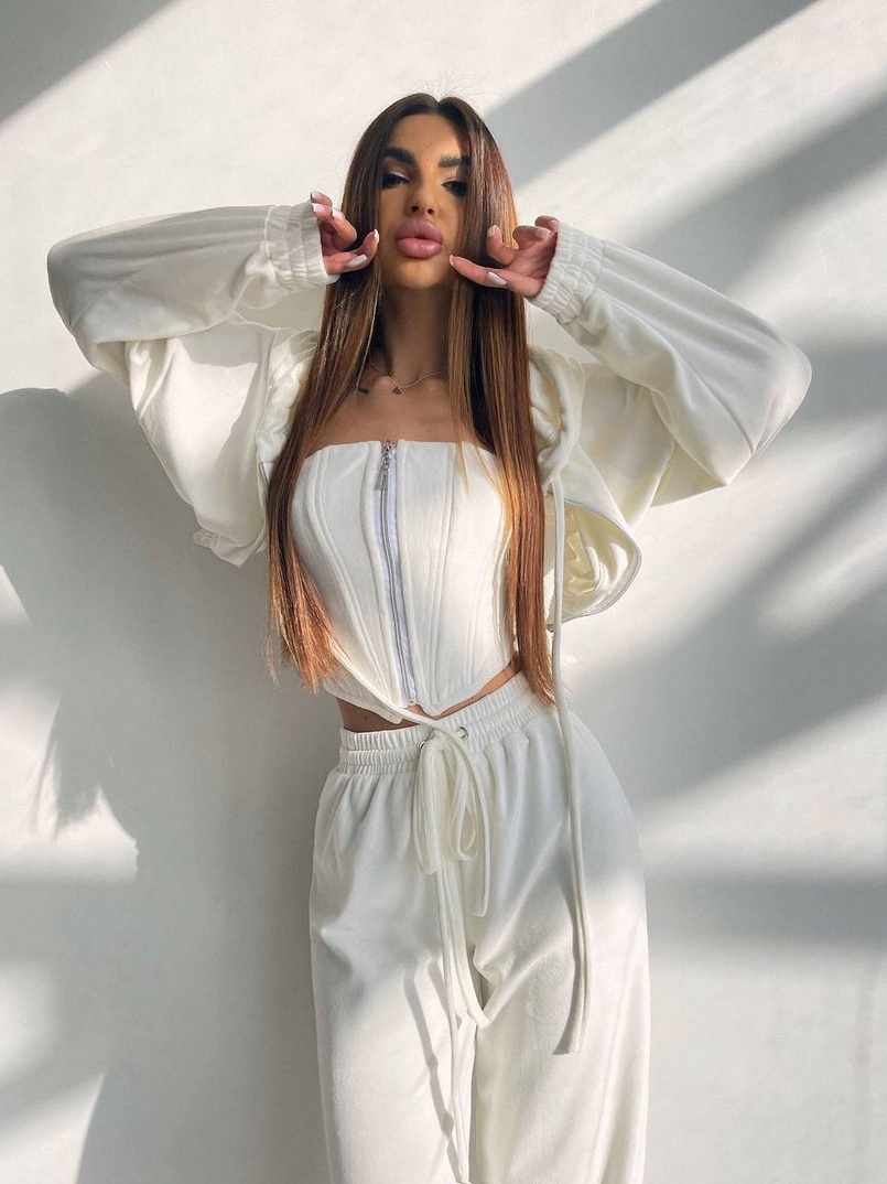 Велюровий комплект трійка: кофта + корсет на блискавці+ штани Велюровий комплект трійка: кофта + корсет на блискавці+ штани | PUSHKA SHOP