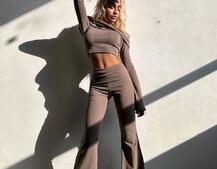 Трикотажний комплект: топ із хомутом + штани кльош Трикотажний комплект: топ із хомутом + штани кльош | PUSHKA SHOP