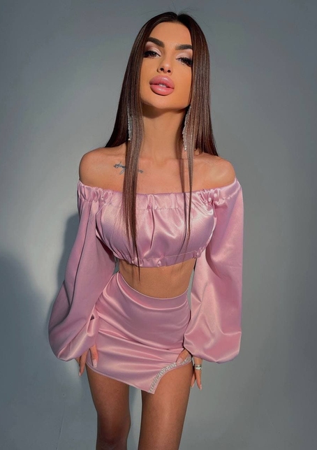 Атласный комплект, декорированный стразами Атласный комплект, декорированный стразами | PUSHKA SHOP