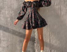 Сукня з об'ємними рукавами та пишною спідницею | PUSHKA SHOP