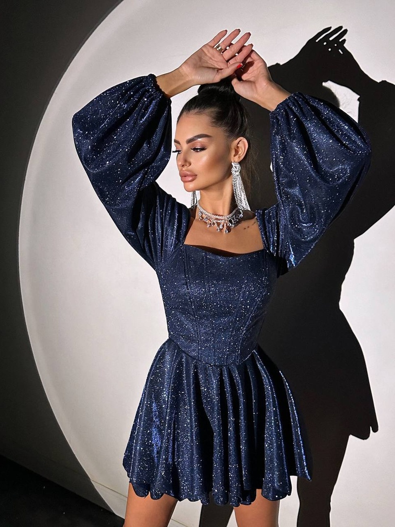 Сяюча корсетна сукня з пишною подвійною спідницею та об‘ємними рукавами | PUSHKA SHOP