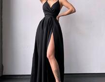 Сукня максі на тонких бретелях з розрізом на спідниці  Сукня максі на тонких бретелях з розрізом на спідниці  | PUSHKA SHOP