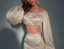 Атласный комплект, декорированный стразами Атласный комплект, декорированный стразами | PUSHKA SHOP