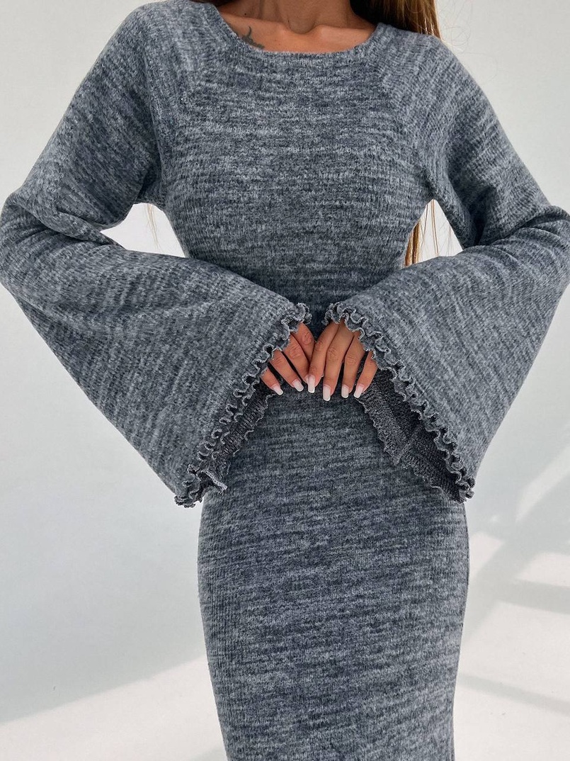 Трикотажна сукня максі з розкльошеними рукавами та відкритою спиною | PUSHKA SHOP