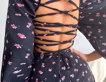 Сукня -міді зі шнурівкою на спинці та розрізом на ніжці Сукня -міді зі шнурівкою на спинці та розрізом на ніжці | PUSHKA SHOP