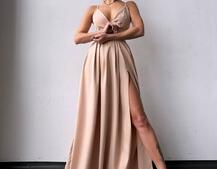 Сукня максі на тонких бретелях з розрізом на спідниці  | PUSHKA SHOP