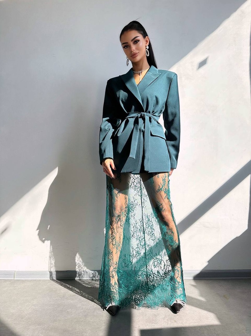 Комплект: піджак + блуза з баской + мереживна спідниця-шорти  Комплект: піджак + блуза з баской + мереживна спідниця-шорти  | PUSHKA SHOP