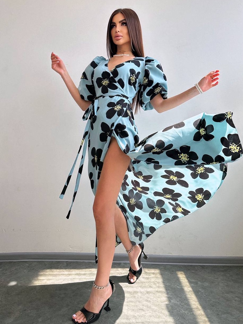 Сукня міді  із запахом та об'ємними рукавами Сукня міді  із запахом та об'ємними рукавами | PUSHKA SHOP