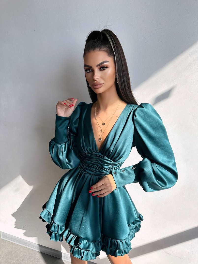 Атласна сукня з пишною подвійною спідницею та об‘ємними рукавами | PUSHKA SHOP