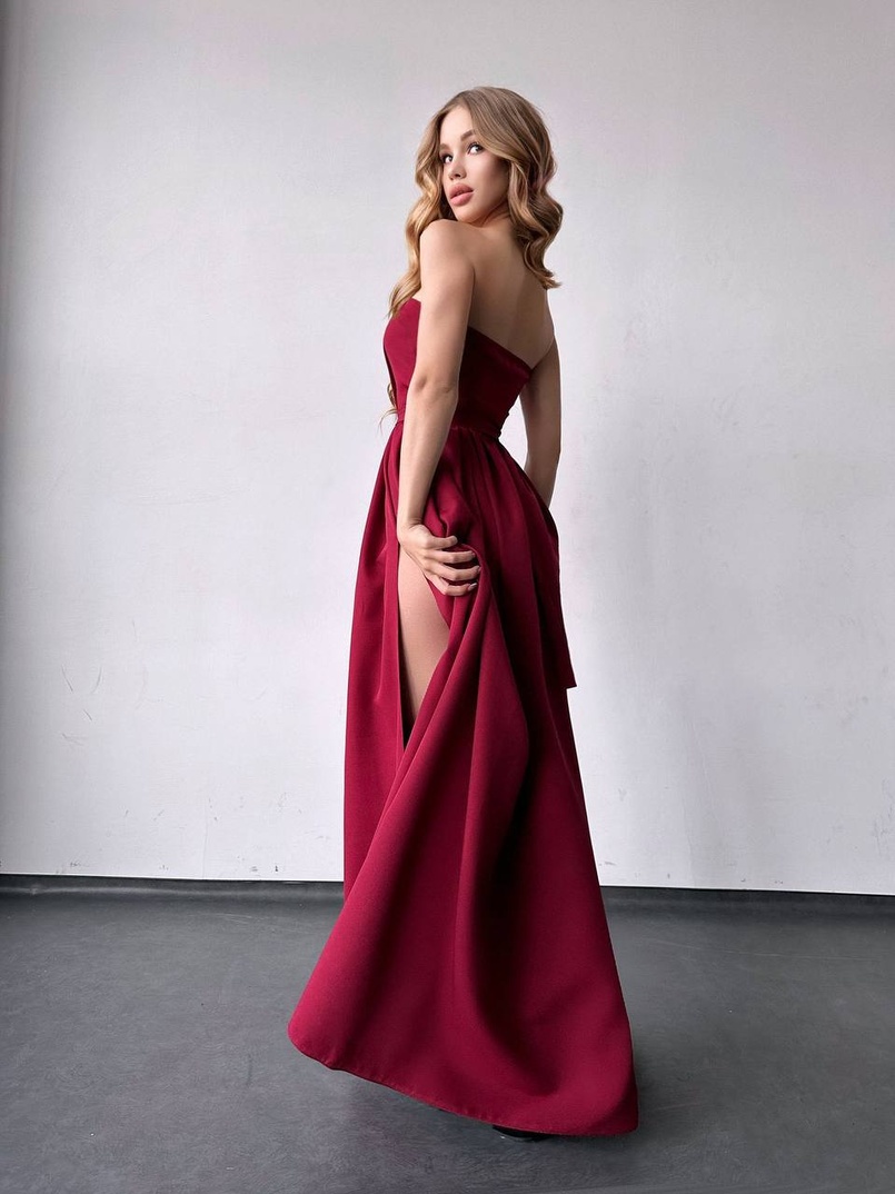 Сукня максі  з розрізом на спідниці  Сукня максі  з розрізом на спідниці  | PUSHKA SHOP