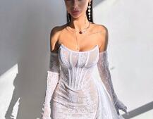 Сукня міні зі шлейфом та рукавичками Сукня міні зі шлейфом та рукавичками | PUSHKA SHOP