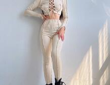 Комплект: топ зі шнурівкою на грудях + легінси Комплект: топ зі шнурівкою на грудях + легінси | PUSHKA SHOP