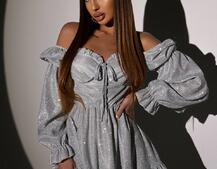 Блискуча сукня з чашечками та пишною спідницею Блискуча сукня з чашечками та пишною спідницею | PUSHKA SHOP