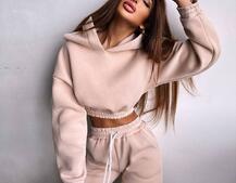 Базовий костюм на флісі з об'ємними капюшоном Базовий костюм на флісі з об'ємними капюшоном | PUSHKA SHOP