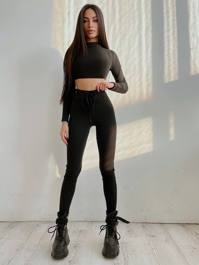 Трикотажный комплект: топ со шнуровкой на спинке + леггинсы  Трикотажный комплект: топ со шнуровкой на спинке + леггинсы  | PUSHKA SHOP