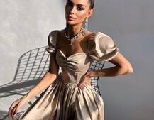 Атласна сукня максі із розрізом на спідниці Атласна сукня максі із розрізом на спідниці | PUSHKA SHOP