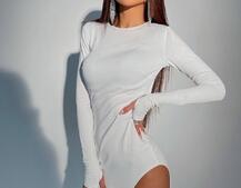 Сукня з розрізом, декорована бахромою зі страз Сукня з розрізом, декорована бахромою зі страз | PUSHKA SHOP