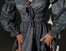 Блискуча сукня з чашечками та пишною спідницею Блискуча сукня з чашечками та пишною спідницею | PUSHKA SHOP