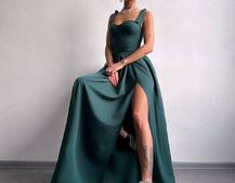 Сукня максі із чашечками та корсетним верхом Сукня максі із чашечками та корсетним верхом | PUSHKA SHOP