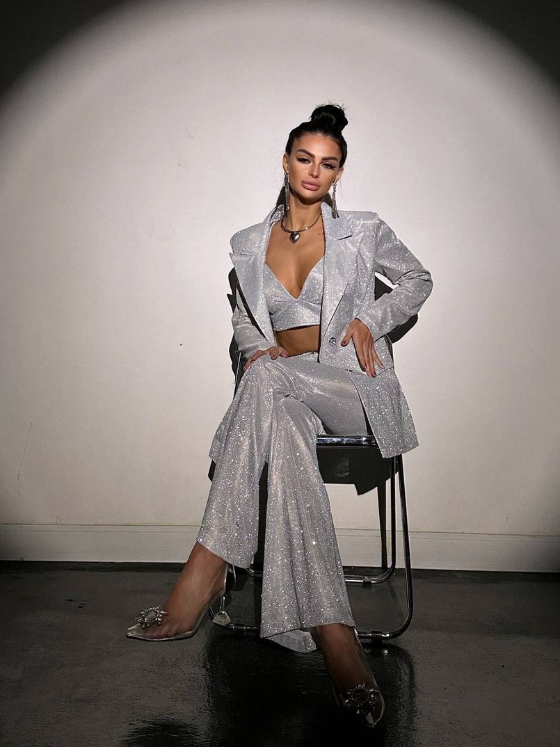 Костюм: піджак на підкладці, штани кльош+ топ з чашечками Костюм: піджак на підкладці, штани кльош+ топ з чашечками | PUSHKA SHOP