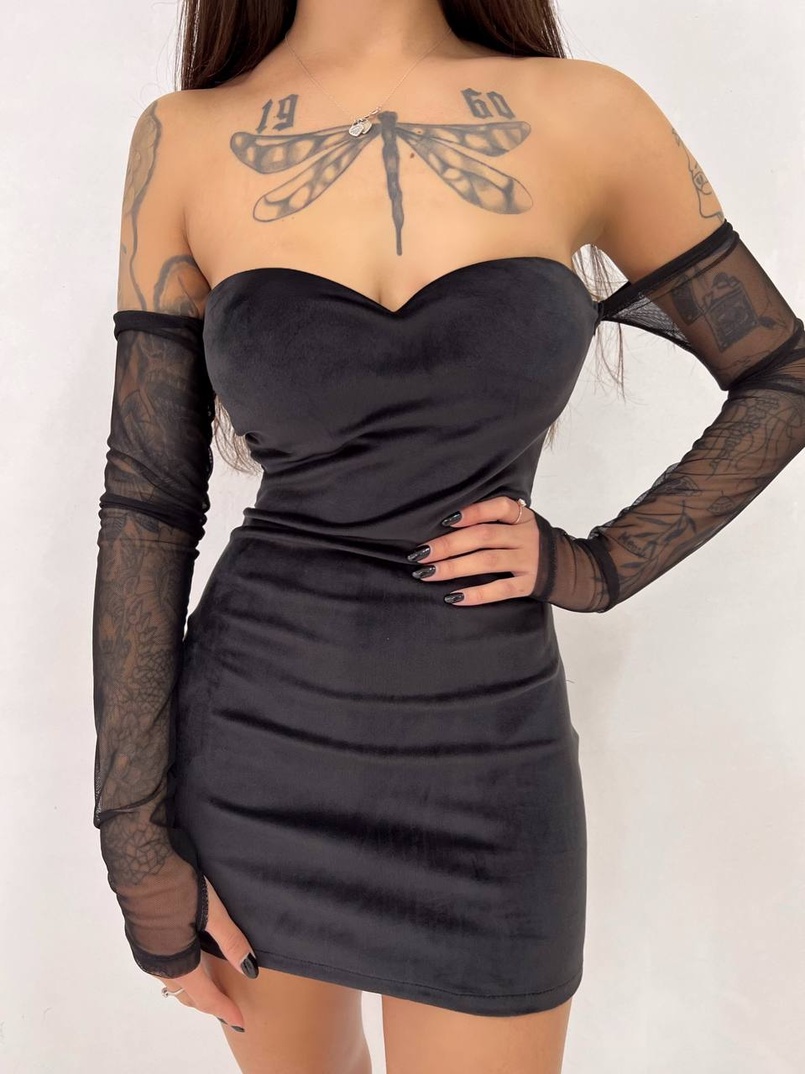 Оксамитова сукня міні з чашками і рукавами із сітки Оксамитова сукня міні з чашками і рукавами із сітки | PUSHKA SHOP