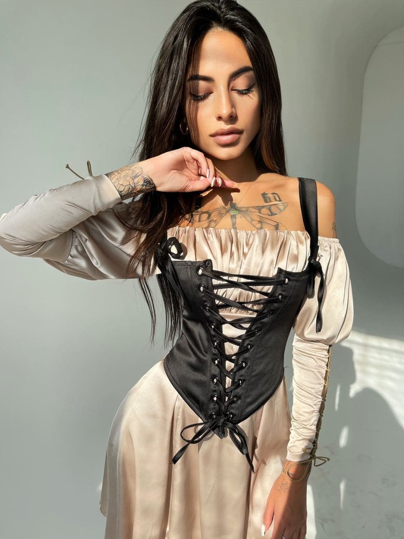 Шелковое платье + атласный корсет на шнуровке Шелковое платье + атласный корсет на шнуровке | PUSHKA SHOP