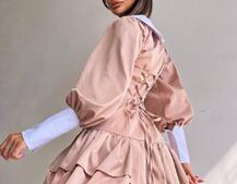 Котонова сукня з рюшами на гудзиках зі шнурівкою на спинці Котонова сукня з рюшами на гудзиках зі шнурівкою на спинці | PUSHKA SHOP