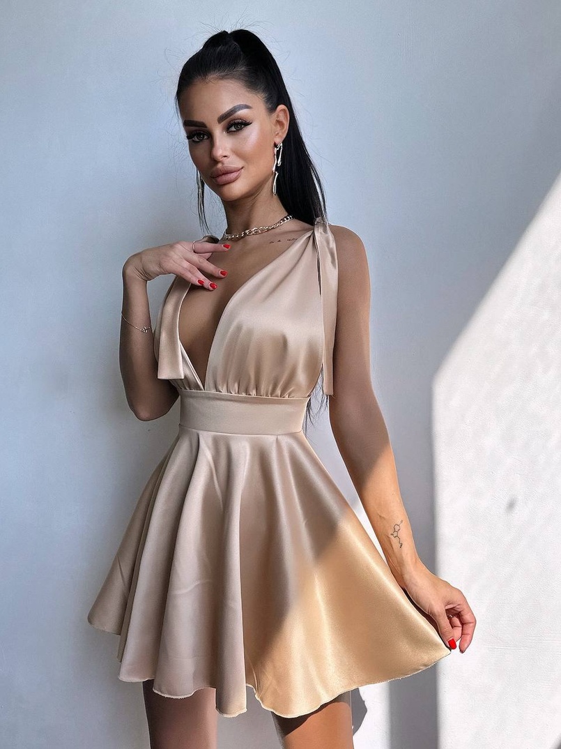 Сукня з пишною спідницею-сонцем Сукня з пишною спідницею-сонцем | PUSHKA SHOP