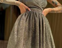 Блестящее платье с пышной юбкой и шнуровкой на спинке  Блестящее платье с пышной юбкой и шнуровкой на спинке  | PUSHKA SHOP