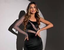 Оксамитова сукня декорована сіткою із стразами Оксамитова сукня декорована сіткою із стразами | PUSHKA SHOP