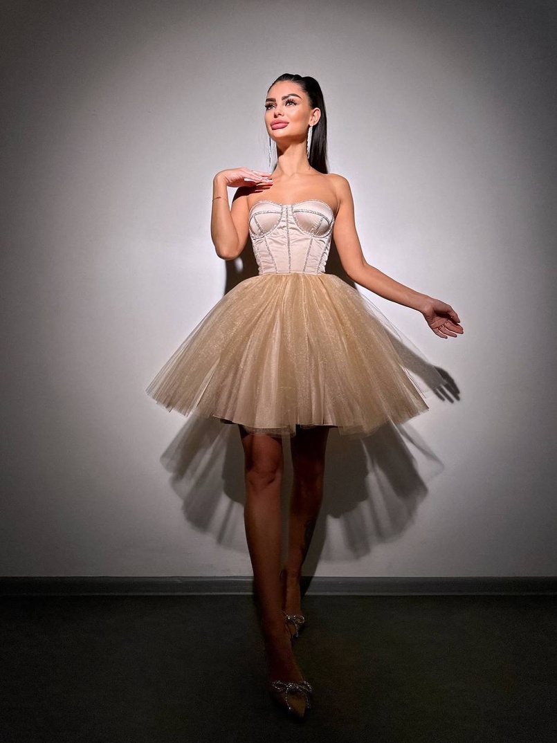 Комплект: корсет, декорований стразами  +  пишна фатинова спідниця Комплект: корсет, декорований стразами  +  пишна фатинова спідниця | PUSHKA SHOP