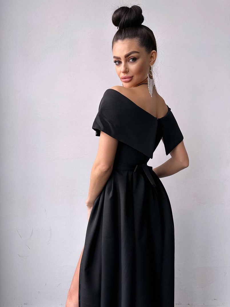 Сукня максі  з відкритими плечима та розрізом на спідниці | PUSHKA SHOP