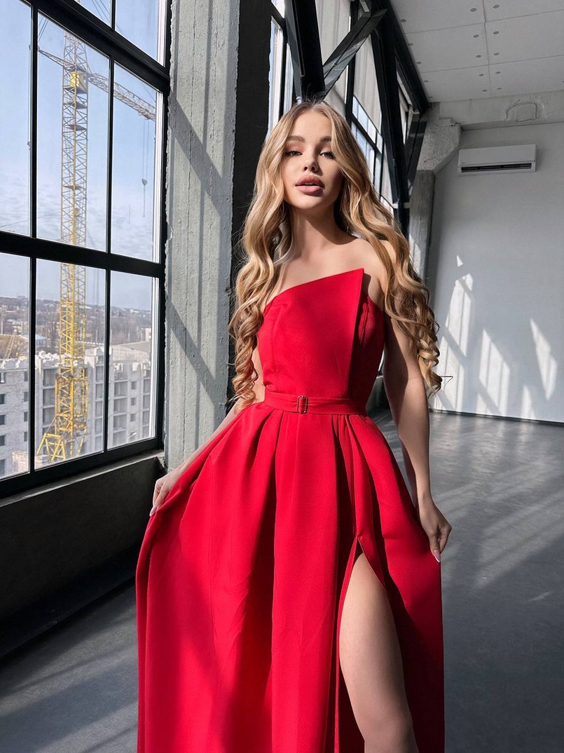 Сукня максі  з розрізом на спідниці  Сукня максі  з розрізом на спідниці  | PUSHKA SHOP