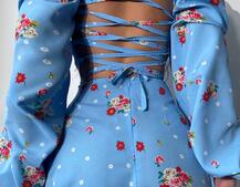 Квіткова сукня-міді зі шнурівкою на спинці та розрізом на ніжці Квіткова сукня-міді зі шнурівкою на спинці та розрізом на ніжці | PUSHKA SHOP