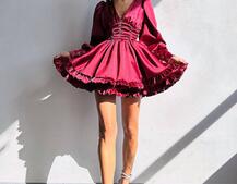 Атласна сукня з пишною подвійною спідницею та об‘ємними рукавами Атласна сукня з пишною подвійною спідницею та об‘ємними рукавами | PUSHKA SHOP