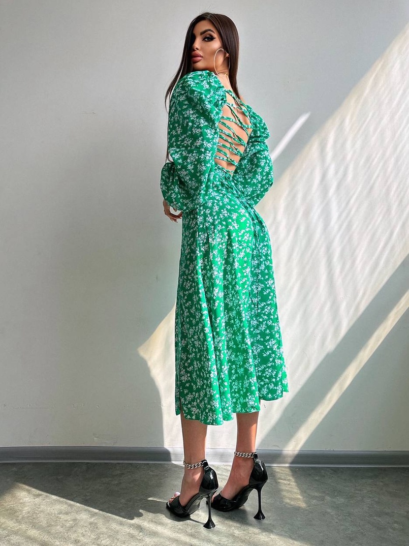 Квіткова сукня-міді зі шнурівкою на спинці та розрізом на ніжці Квіткова сукня-міді зі шнурівкою на спинці та розрізом на ніжці | PUSHKA SHOP