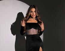 Оксамитова сукня декорована сіткою із стразами Оксамитова сукня декорована сіткою із стразами | PUSHKA SHOP