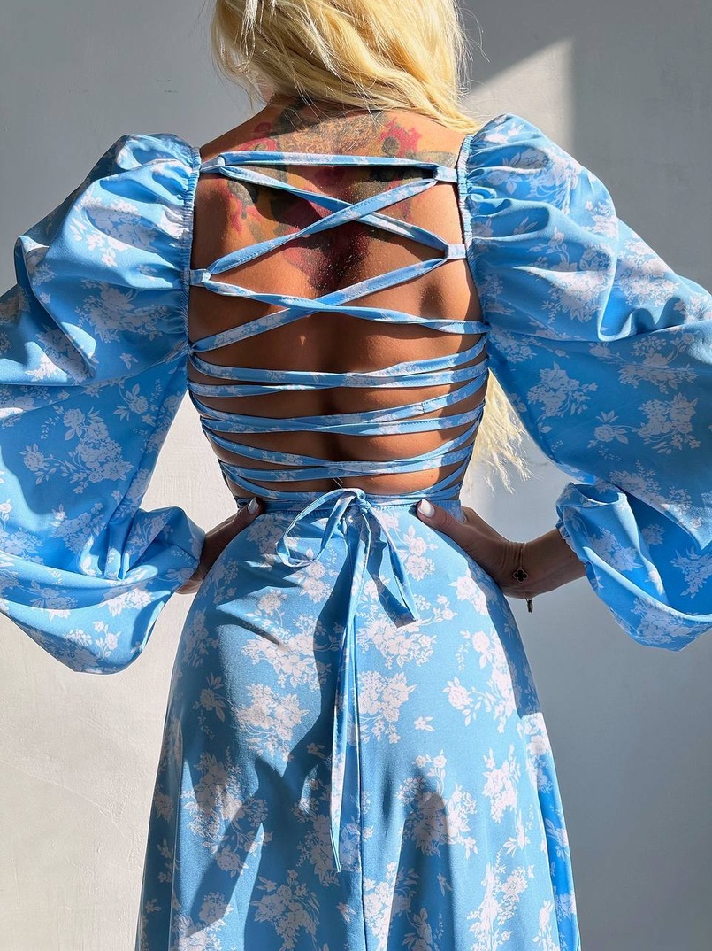 Улюблена сукня-міді зі шнурівкою на спинці та розрізом на ніжці Улюблена сукня-міді зі шнурівкою на спинці та розрізом на ніжці | PUSHKA SHOP