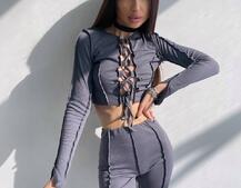 Комплект: топ зі шнурівкою на грудях + легінси Комплект: топ зі шнурівкою на грудях + легінси | PUSHKA SHOP