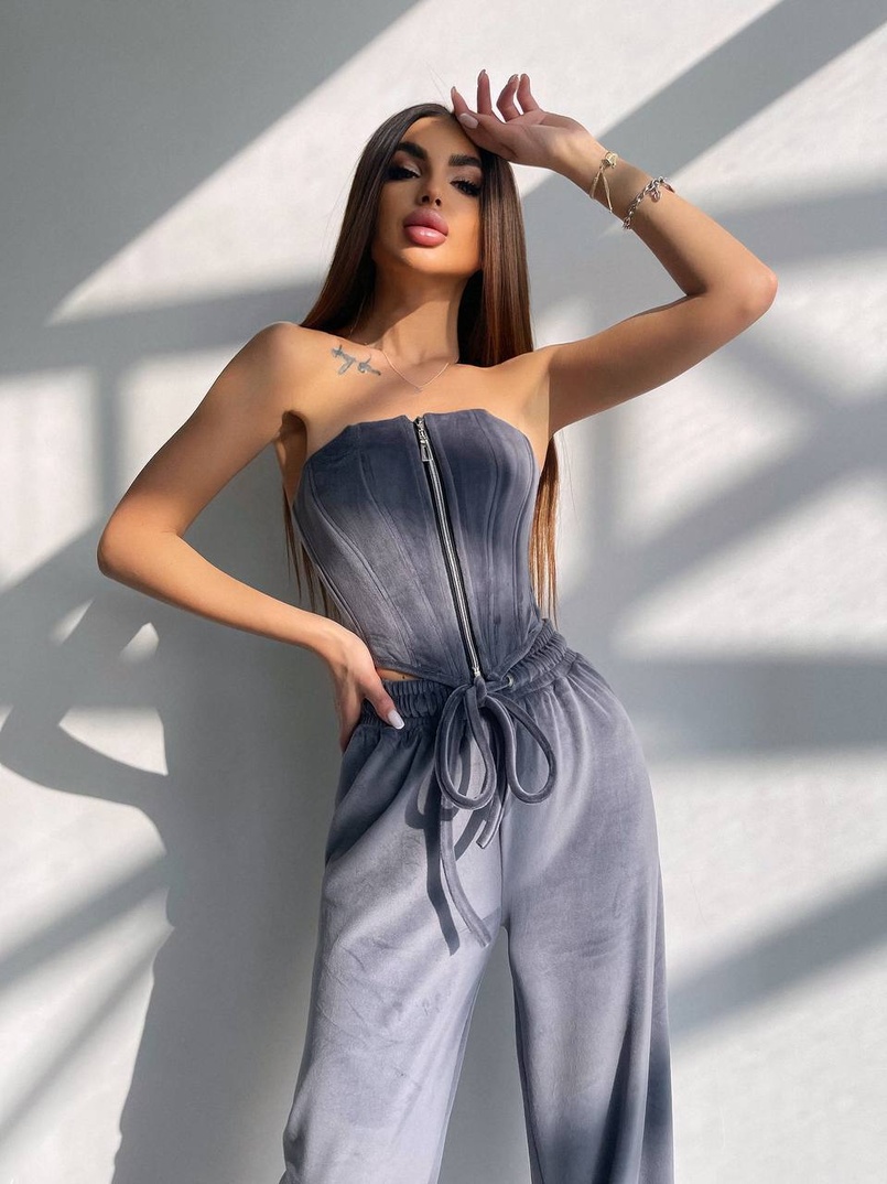 Велюровий комплект трійка: кофта + корсет на блискавці+ штани Велюровий комплект трійка: кофта + корсет на блискавці+ штани | PUSHKA SHOP