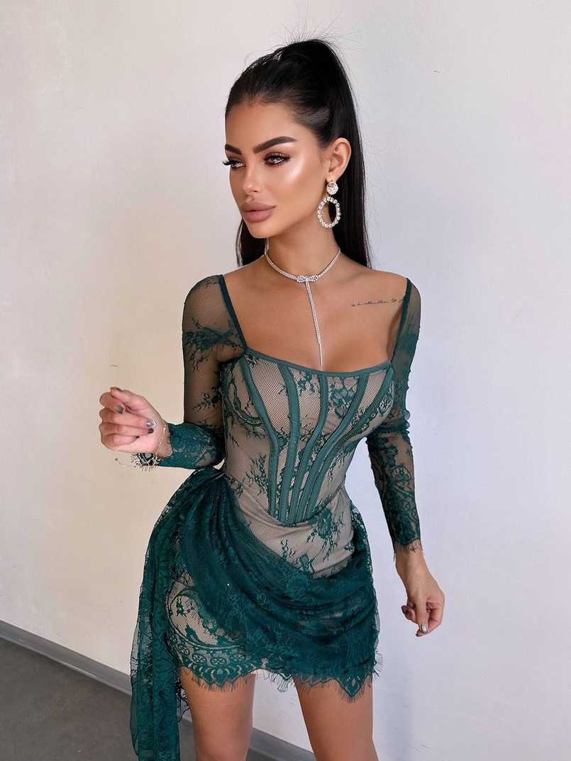 Мереживна сукня міні зі шлейфом Мереживна сукня міні зі шлейфом | PUSHKA SHOP