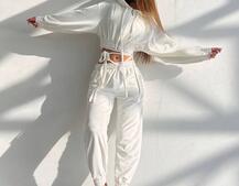 Велюровий комплект трійка: кофта + корсет з чашечками + джогери  Велюровий комплект трійка: кофта + корсет з чашечками + джогери  | PUSHKA SHOP