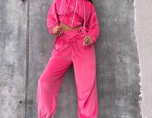 Велюровий комплект: кофта з корсетними елементами + джогери з імітацією трусиків Велюровий комплект: кофта з корсетними елементами + джогери з імітацією трусиків | PUSHKA SHOP