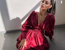 Атласна сукня з пишною подвійною спідницею та об‘ємними рукавами Атласна сукня з пишною подвійною спідницею та об‘ємними рукавами | PUSHKA SHOP