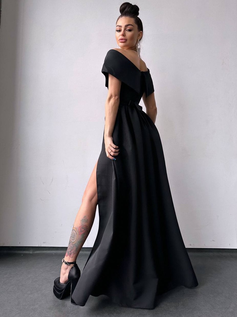 Сукня максі  з відкритими плечима та розрізом на спідниці | PUSHKA SHOP