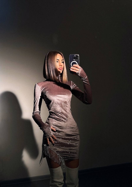 Оксамитова сукня, декорована бахромою зі страз | PUSHKA SHOP