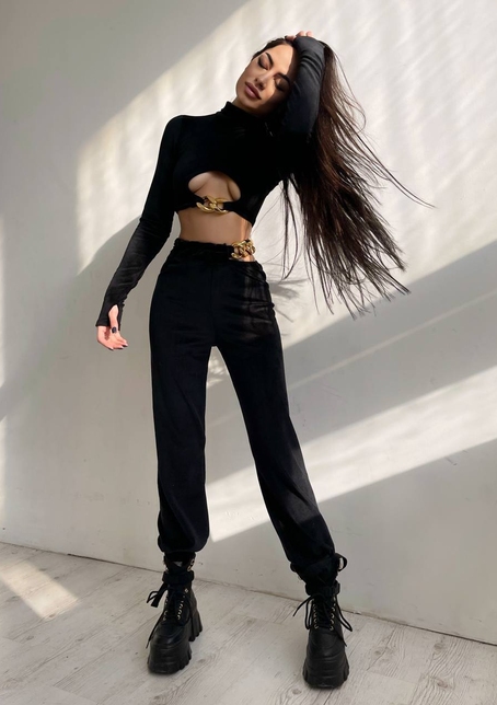 Велюровий костюм з ланцюжками: топ + джоггери | PUSHKA SHOP