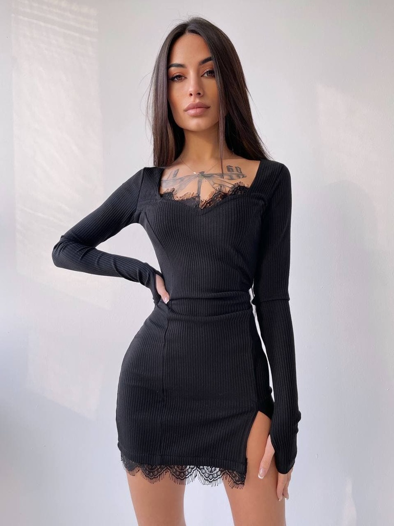 Платье-мини, декорированное кружевом  Платье-мини, декорированное кружевом  | PUSHKA SHOP