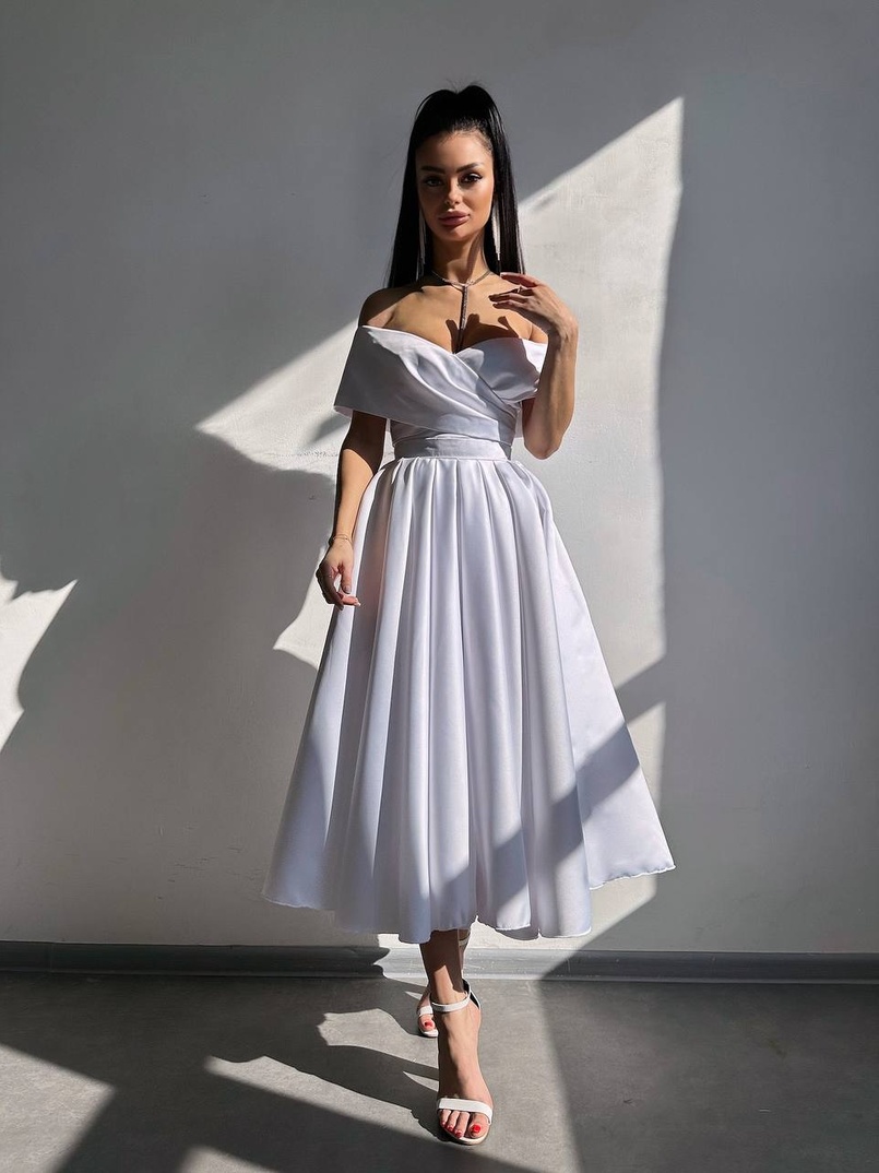 Романтична сукня міді з відкритими плечима та пишною спідницею | PUSHKA SHOP