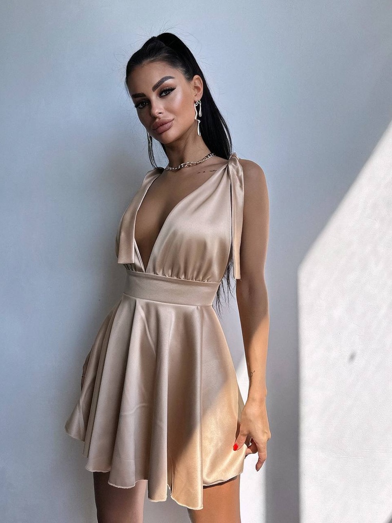 Сукня з пишною спідницею-сонцем Сукня з пишною спідницею-сонцем | PUSHKA SHOP